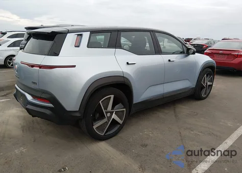 2023 Fisker Ocean One z USA, uszkodzony, nr VIN VCF1ZBU21PG005663